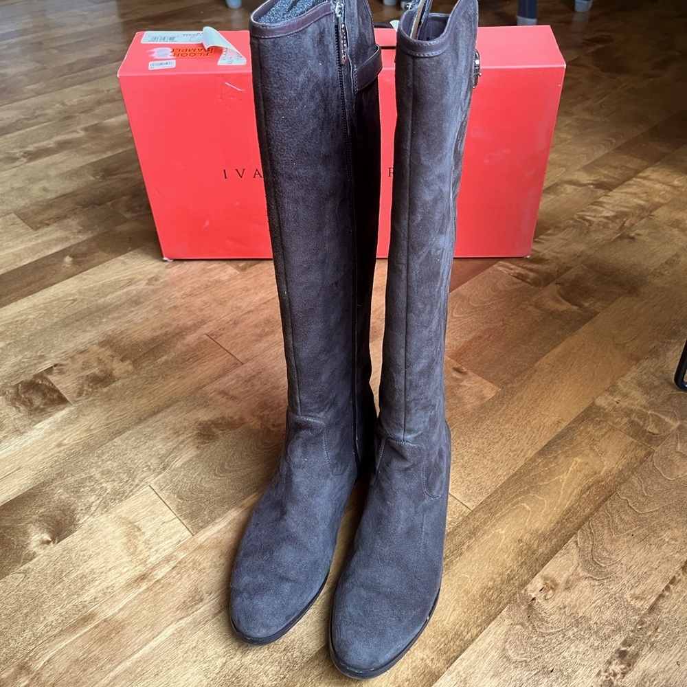 Ivanka Trump Brown Suede Boots Sz 8